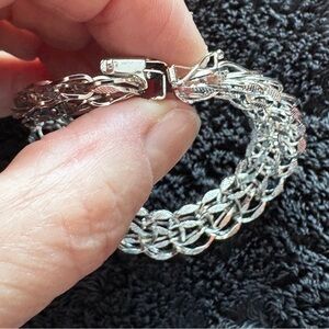Sterling Silver (G2 Brand) Women's Bracelet. 
Brand new
Never worn.
15.3grams.